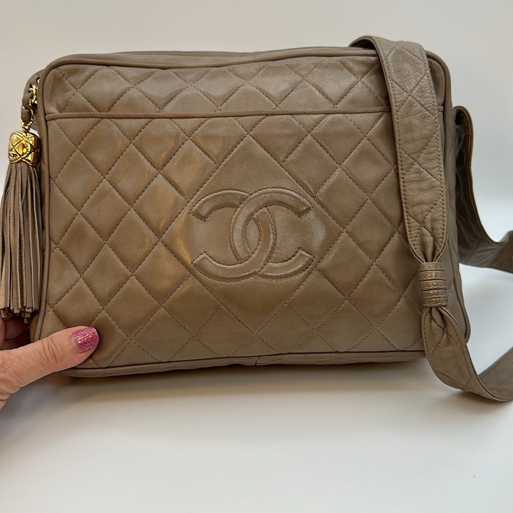 COA CHANEL CC Camera Crossbody Taupe Lambskin w/Tassel, 24K Goldplated Hardware